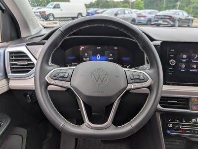 2025 Volkswagen Taos SE