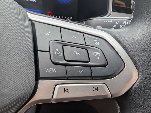 2025 Volkswagen Taos SE