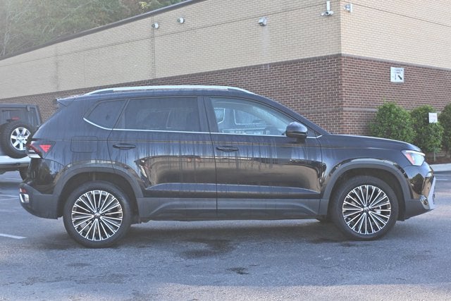 2025 Volkswagen Taos SE