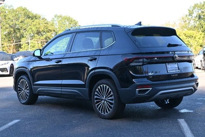 2025 Volkswagen Taos SE