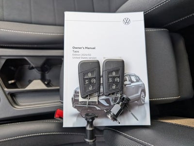 2024 Volkswagen Taos SE