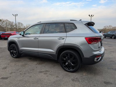 2023 Volkswagen Taos SE