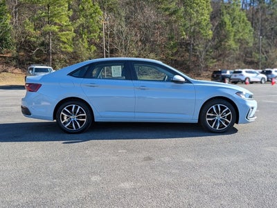 2025 Volkswagen Jetta SE
