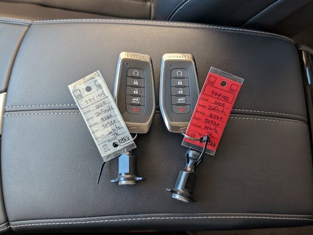 2025 INFINITI QX60 LUXE