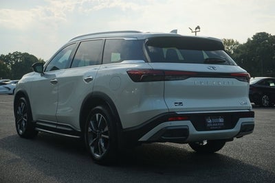 2022 INFINITI QX60 LUXE