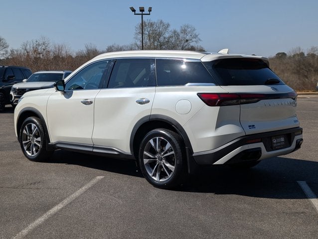 2023 INFINITI QX60 LUXE