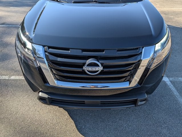 2025 Nissan Pathfinder S