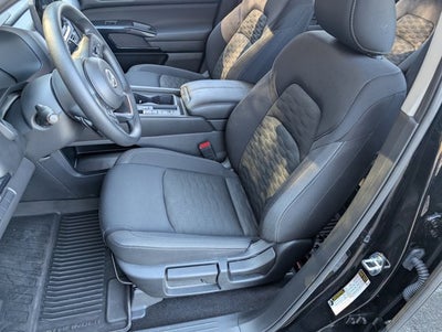 2025 Nissan Pathfinder S