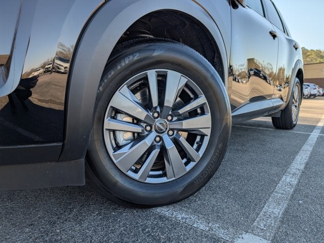 2025 Nissan Pathfinder S