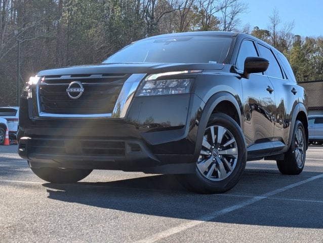 2025 Nissan Pathfinder S