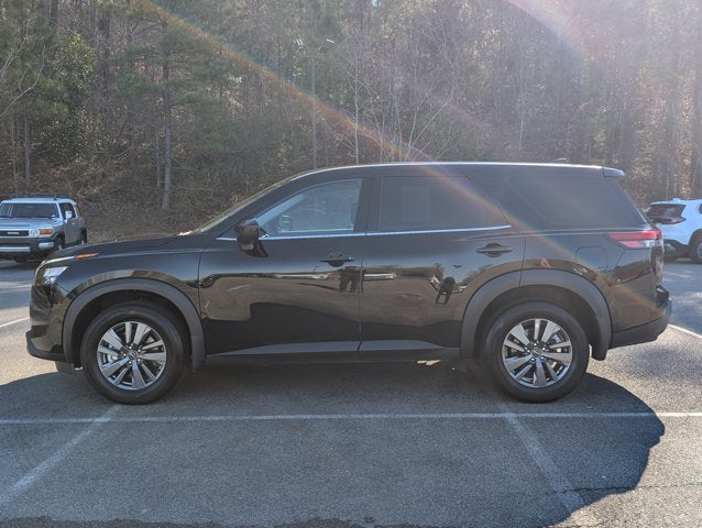 2025 Nissan Pathfinder S