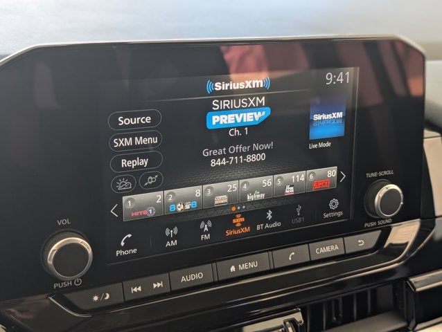 2024 Nissan Pathfinder SV