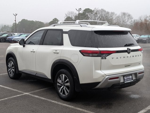 2024 Nissan Pathfinder SL
