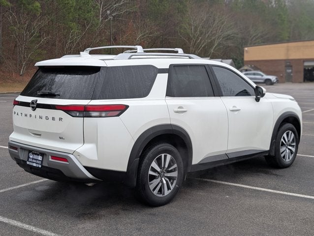 2024 Nissan Pathfinder SL