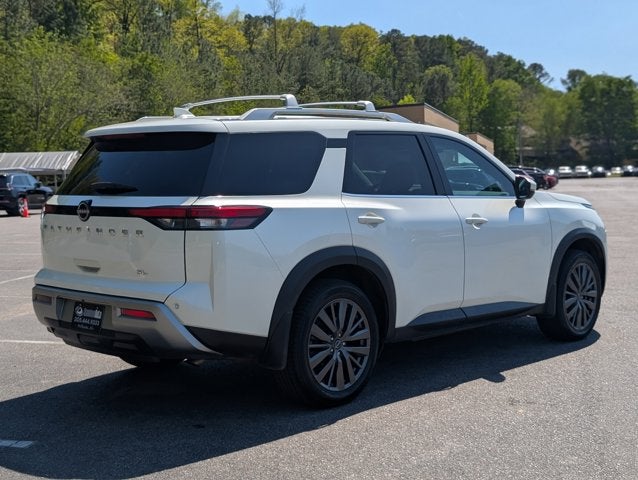 2022 Nissan Pathfinder SL