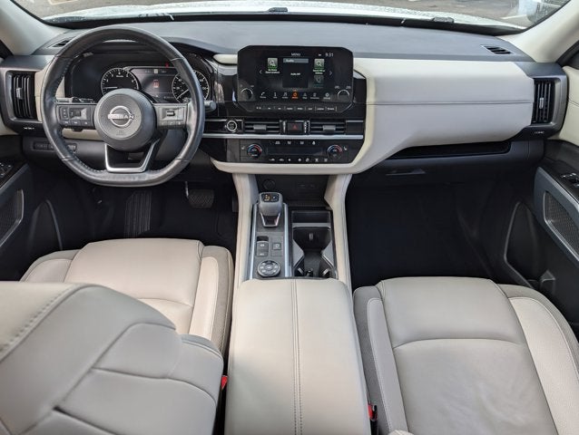 2022 Nissan Pathfinder SL