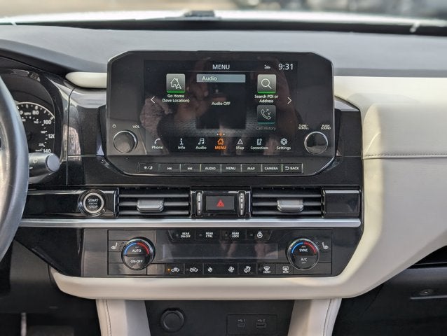 2022 Nissan Pathfinder SL