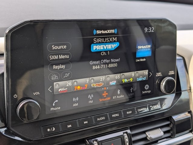 2022 Nissan Pathfinder SL