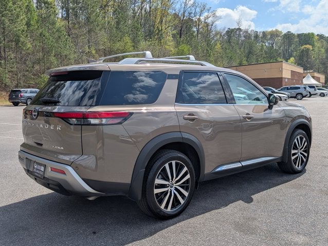 2024 Nissan Pathfinder Platinum