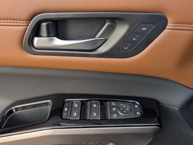 2024 Nissan Pathfinder Platinum