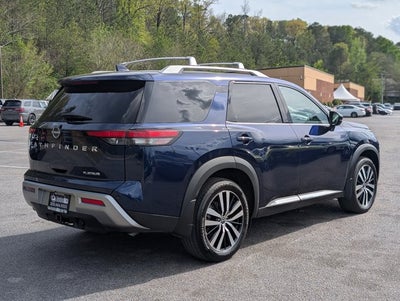 2024 Nissan Pathfinder Platinum