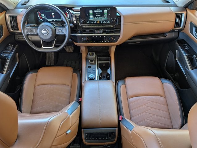 2025 Nissan Pathfinder Platinum