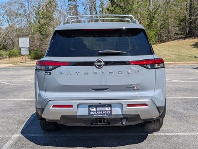 2025 Nissan Pathfinder Platinum