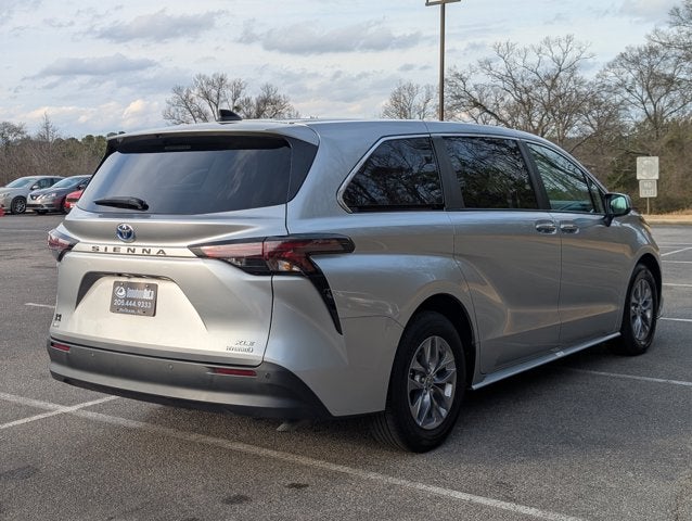 2023 Toyota Sienna XLE