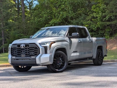 2024 Toyota Tundra 4WD SR5
