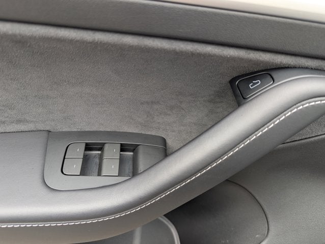 2023 Tesla Model 3 RWD