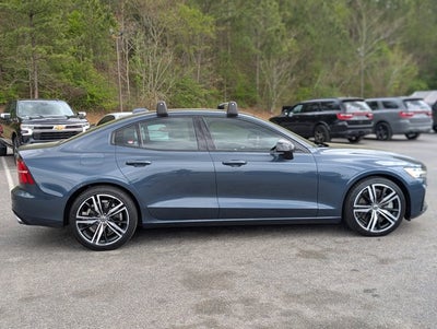 2022 Volvo S60 Recharge Plug-In Hybrid R-Design