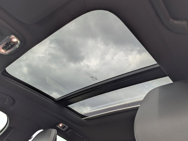 2022 Volvo S60 Recharge Plug-In Hybrid R-Design