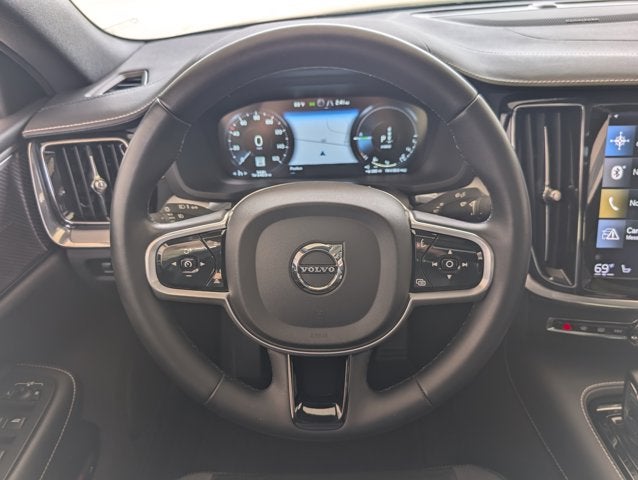 2022 Volvo S60 Recharge Plug-In Hybrid R-Design