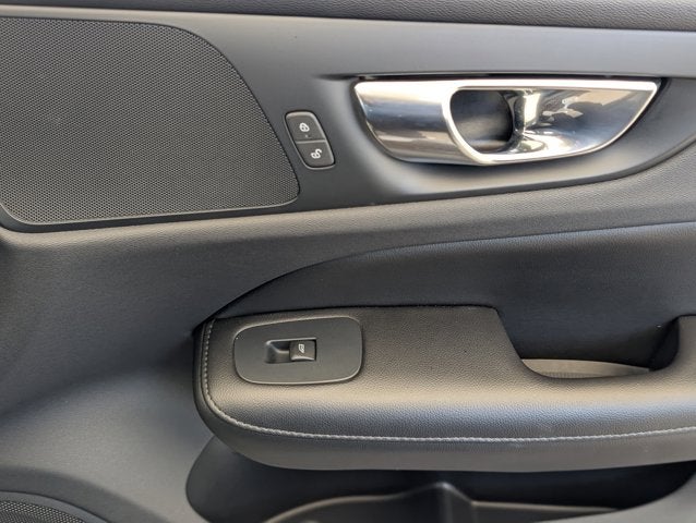 2021 Volvo S60 R-Design Expression