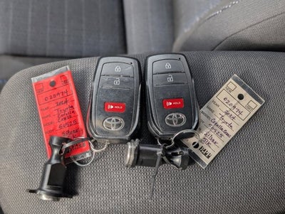 2024 Toyota Corolla Cross Hybrid SE