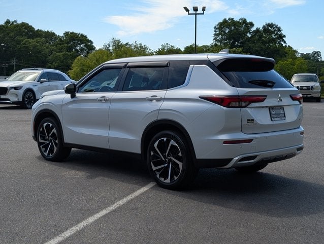 2023 Mitsubishi Outlander SE