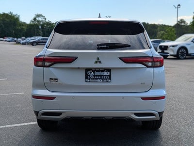 2023 Mitsubishi Outlander SE