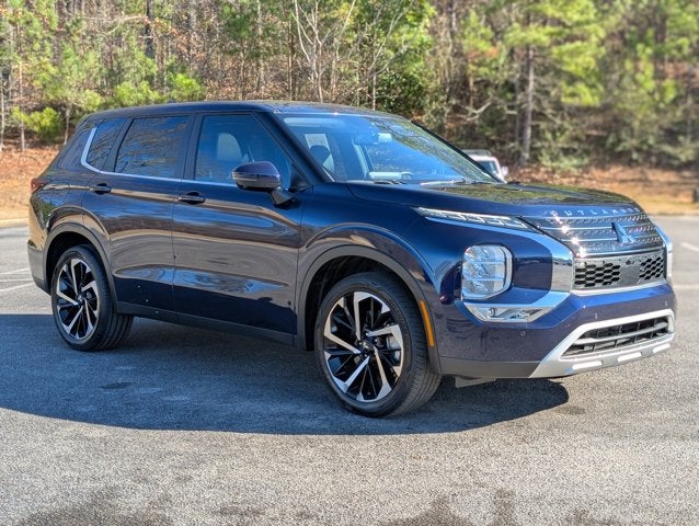 2023 Mitsubishi Outlander SE
