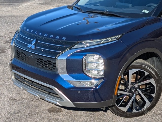 2023 Mitsubishi Outlander SE
