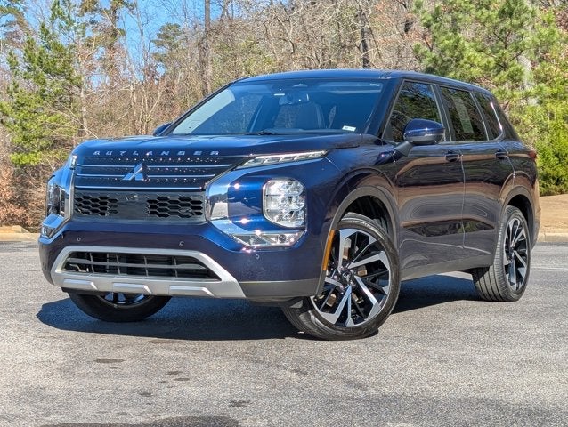 2023 Mitsubishi Outlander SE