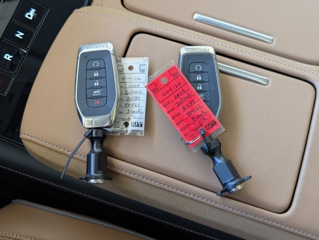 2025 INFINITI QX80 SENSORY