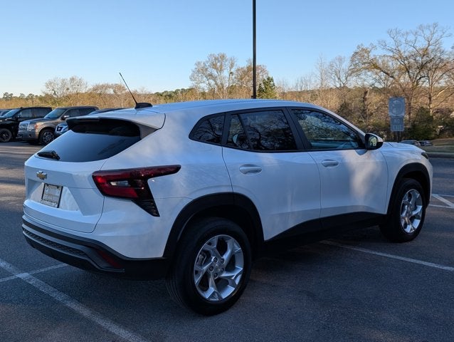 2024 Chevrolet Trax LS