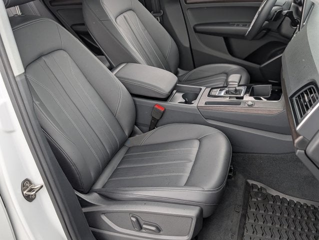 2025 Audi Q5 Premium