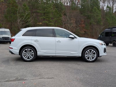 2025 Audi Q7 Premium