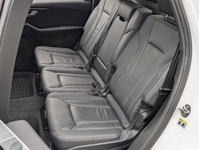 2025 Audi Q7 Premium