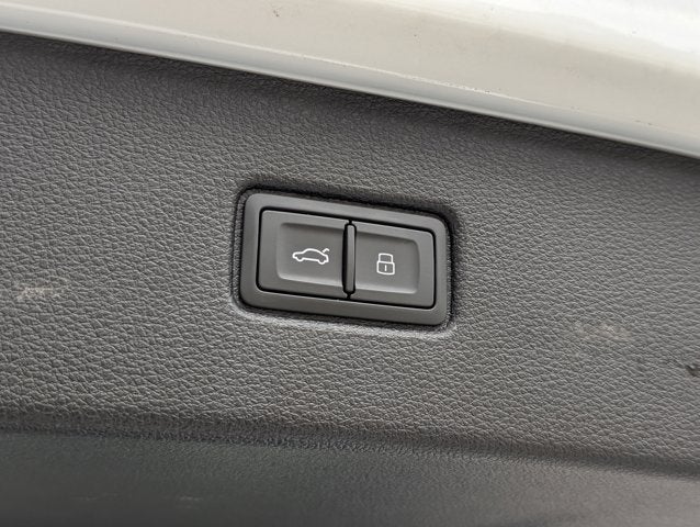 2025 Audi Q7 Premium