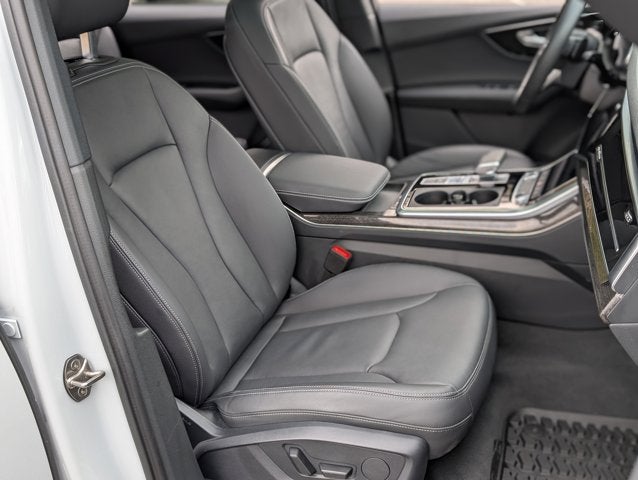 2025 Audi Q7 Premium