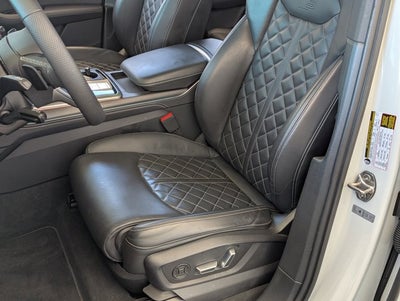 2025 Audi SQ7 Premium Plus