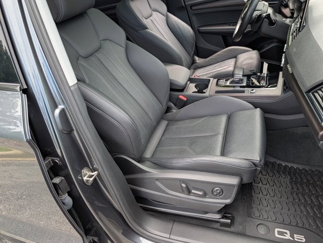 2023 Audi Q5 S line Premium Plus