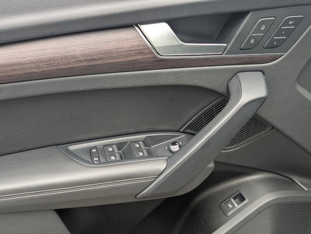 2022 Audi Q5 S line Premium Plus